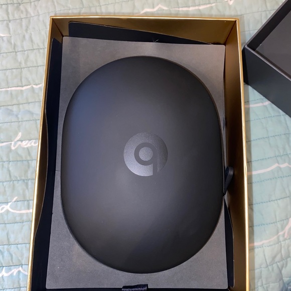 Brand new beats 3 studio wireless - Picture 4 of 6